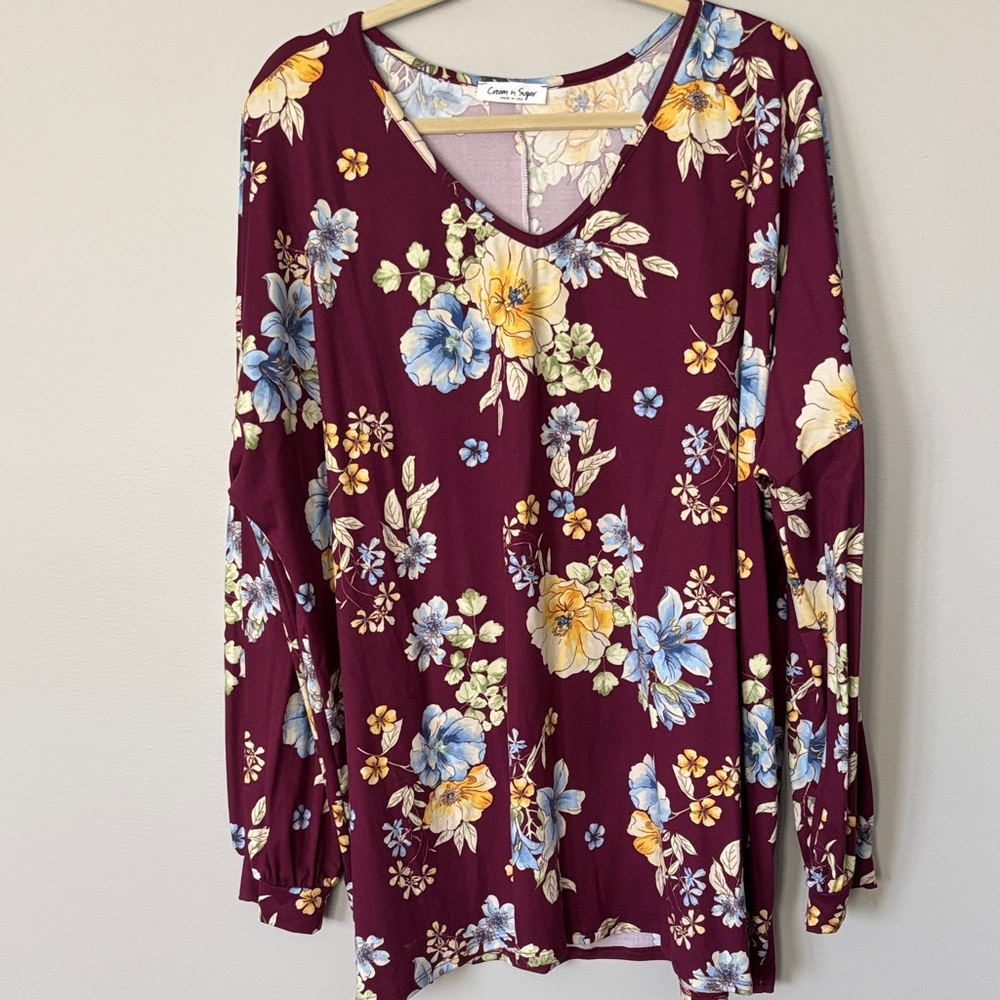 Cream n Sugar Floral V-Neck Long Sleeve Tunic in Burgundy